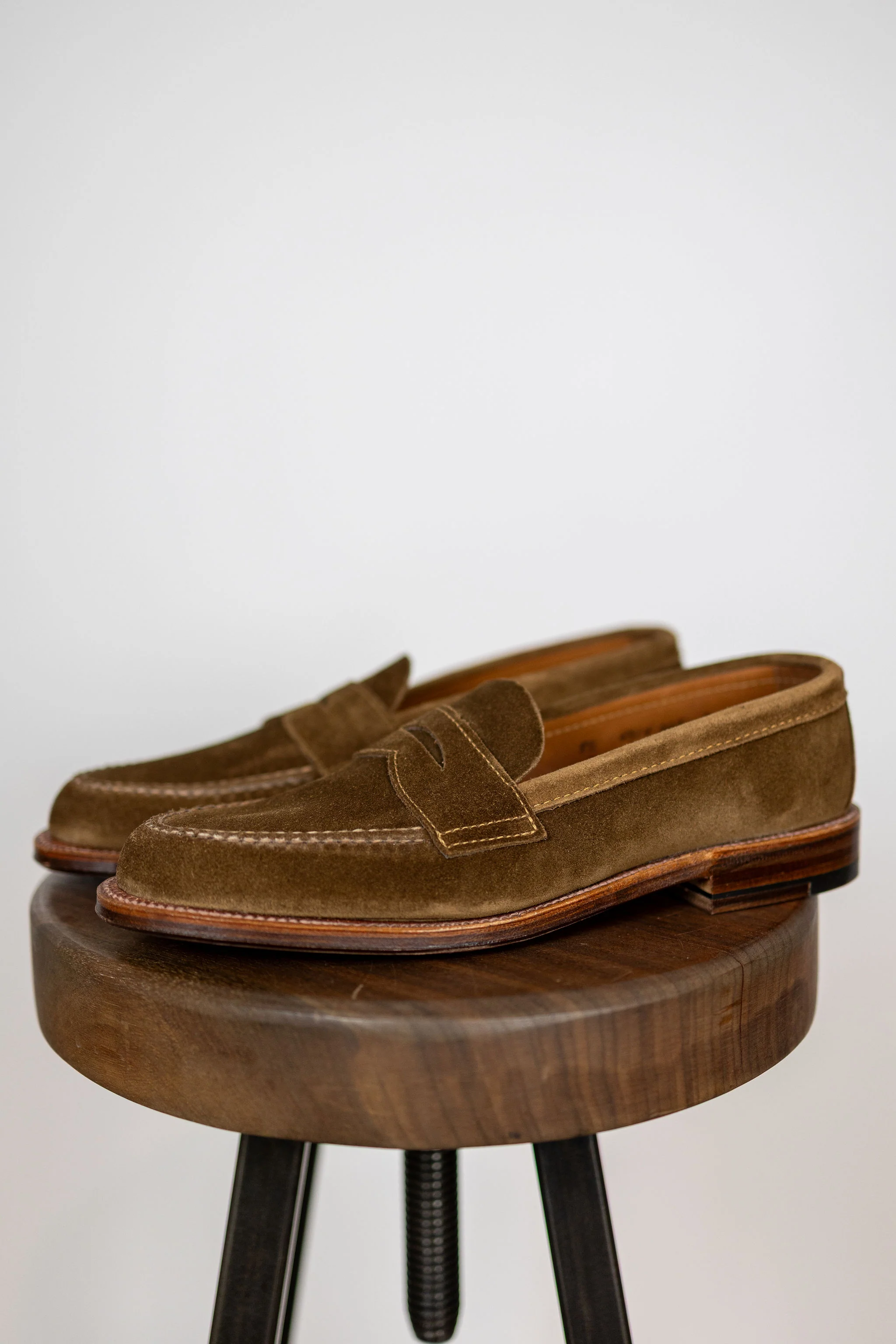 Alden 6243F Unlined Leisure Handsewn Penny Loafer LHS - Snuff Suede