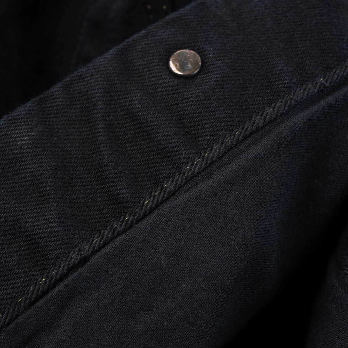 Iron Heart IH-526-142OD 14oz Selvedge Denim Modified Type III Jacket - Indigo Overdyed Black - Image 12