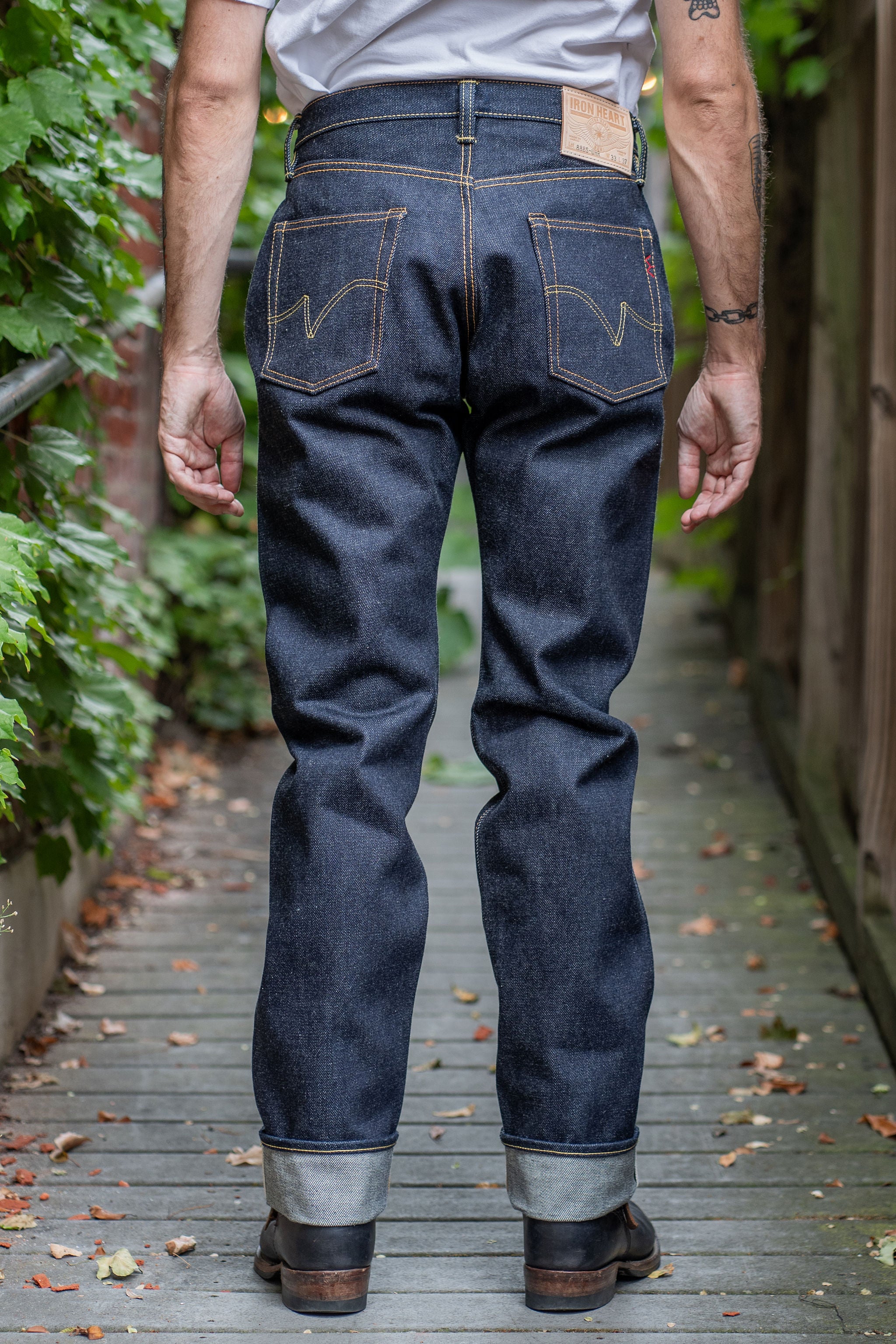 Iron Heart IH-888S-UHR 21/23oz Ultra Heavy Raw Selvedge Denim Medium/High Rise Tapered Cut Jeans - Indigo - Image 3