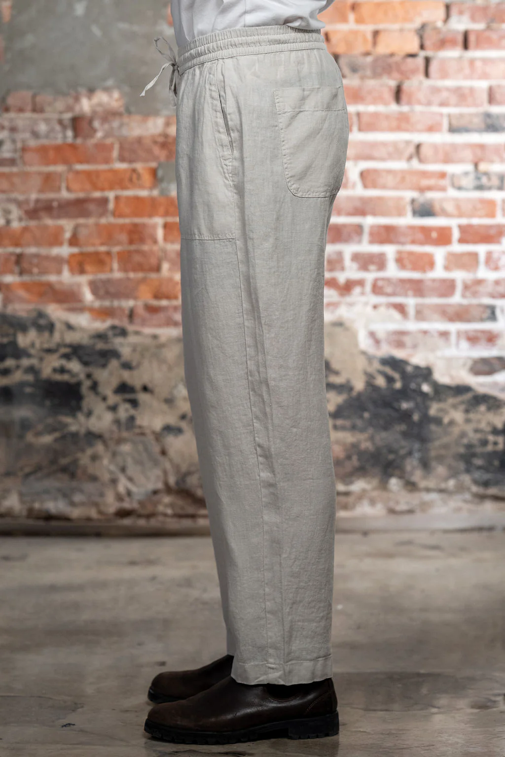 Merz b. Schwanen PANTS05LI Linen Workers Drawstring Pants - Light Stone - Image 2