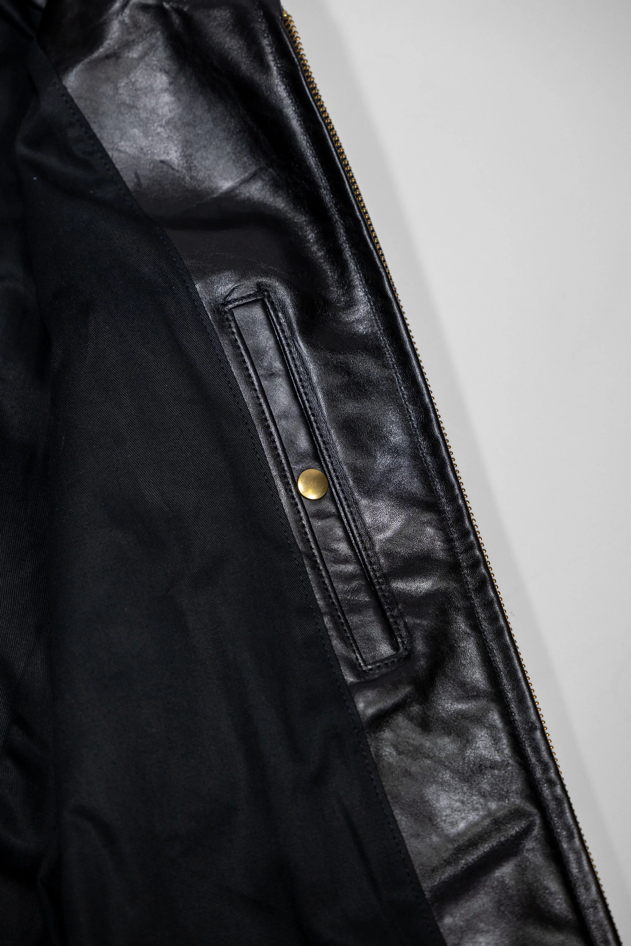 Simmons Bilt x Franklin & Poe Citywide - CF Stead Equus Black Horsehide - Image 13