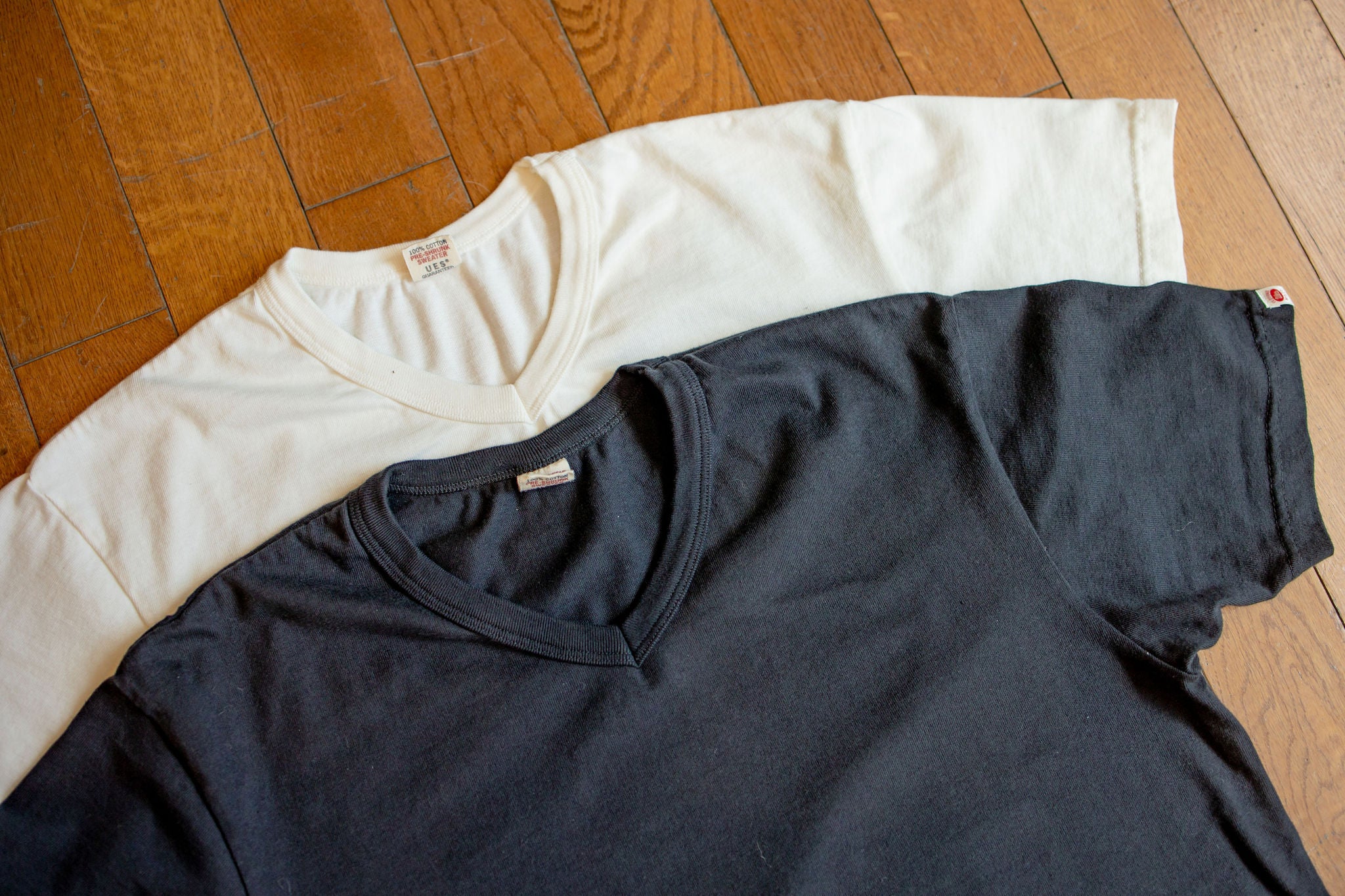 UES Ramayana V-Neck T-Shirt - Black - Image 3